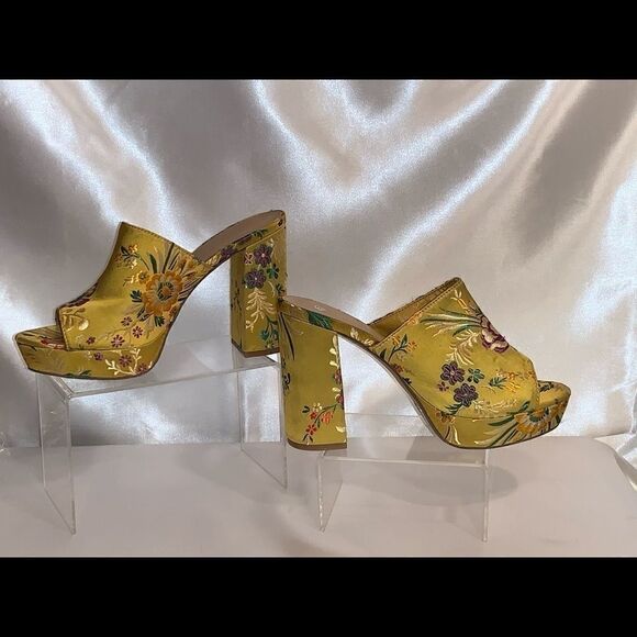 New Forever 21 slip on - Picture 2 of 5